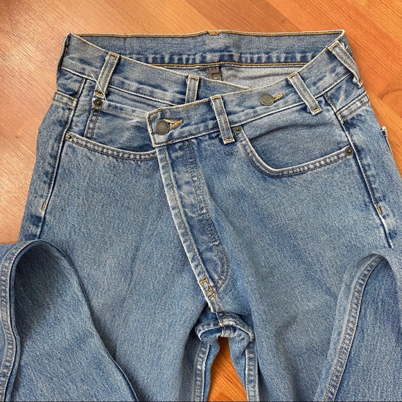 Asymmetrical Straight Leg | CARMAR - Picture 2 of 4